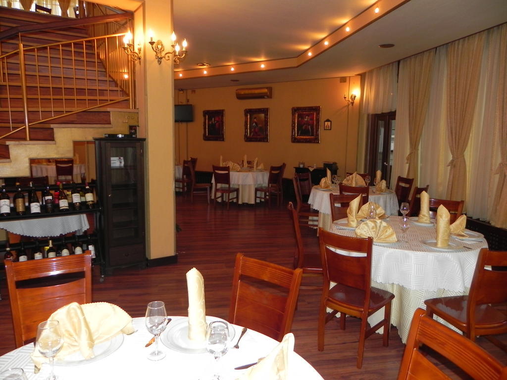 Hestia Hotel Kalaraši Exteriér fotografie
